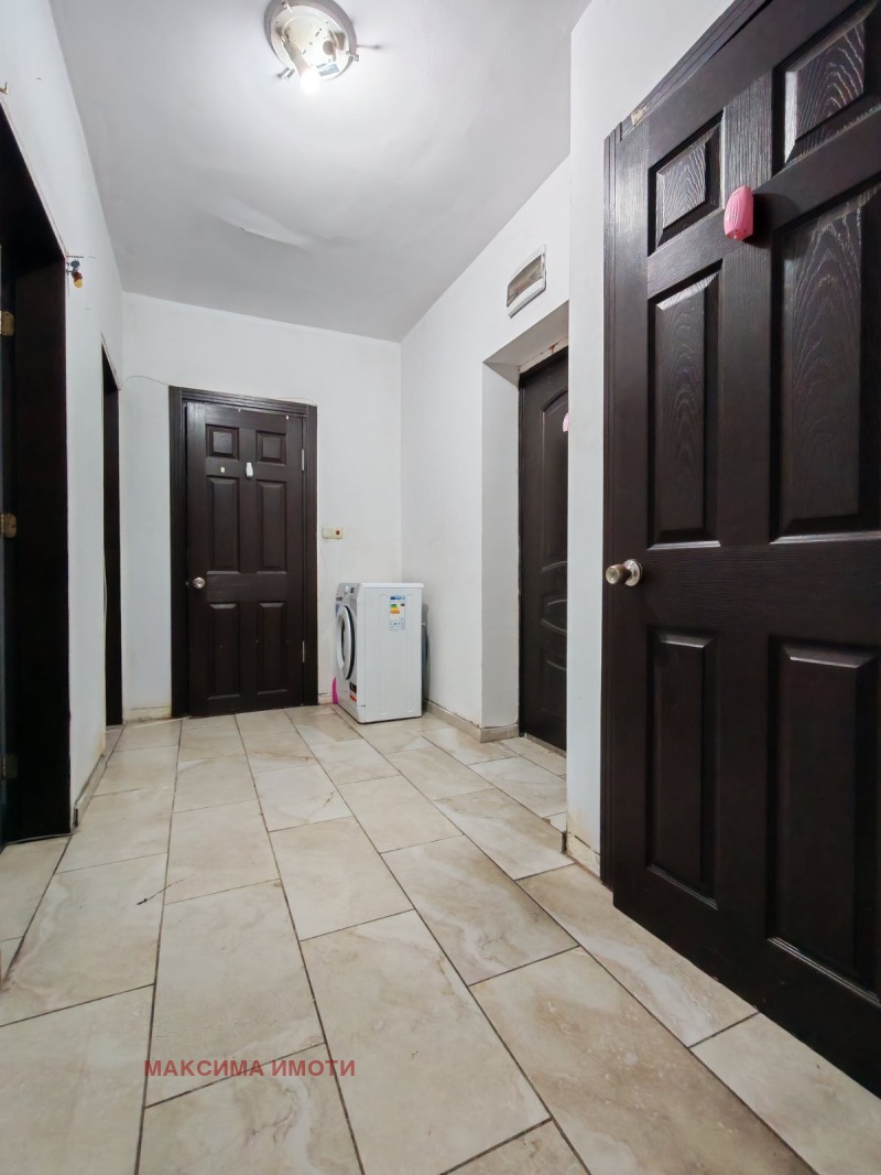 Продава 3-СТАЕН, гр. Бургас, област Бургас, снимка 2 - Апартаменти - 52565395