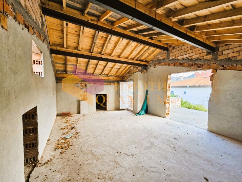 Продава КЪЩА, с. Оброчище, област Добрич, снимка 14 - Къщи - 52664648