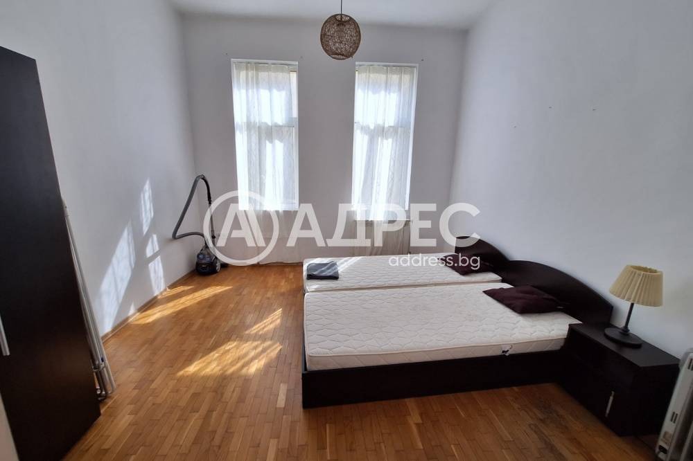 Продава МНОГОСТАЕН, гр. София, Център, снимка 3 - Апартаменти - 54817643