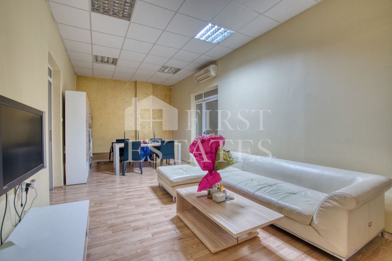 Продава МНОГОСТАЕН в град София, Център - 154 кв.м / 529 000 € » 1 034 634.07 лв., КЕЛЪР УИЛЯМС ЦЕНТЪР