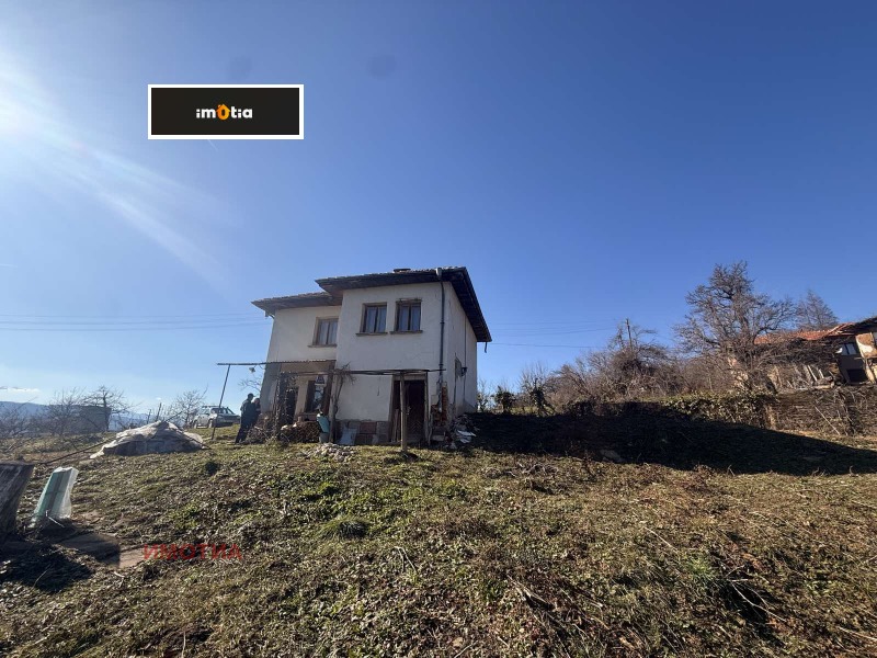 Продава КЪЩА в област Ловеч, с. Голяма Желязна - 110 кв.м / 51 150 € » 100 040.70 лв., ИМОТИА