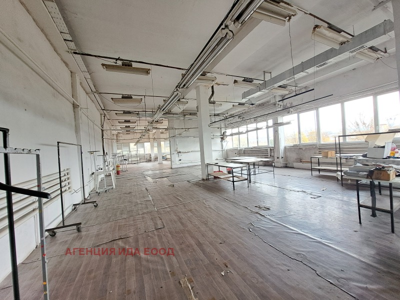 Продава ПРОМ. ПОМЕЩЕНИЕ, гр. София, Илиянци, снимка 2 - Производствени сгради - 52385053