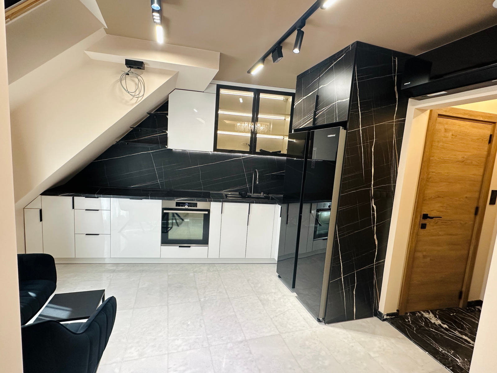 Продава МЕЗОНЕТ, гр. Пловдив, Център, снимка 10 - Апартаменти - 54250910