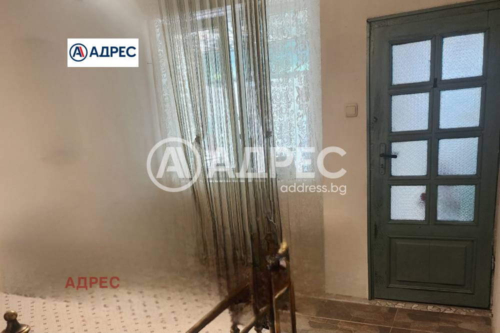 Продава КЪЩА, гр. Варна, Централна поща, снимка 2 - Къщи - 54690167