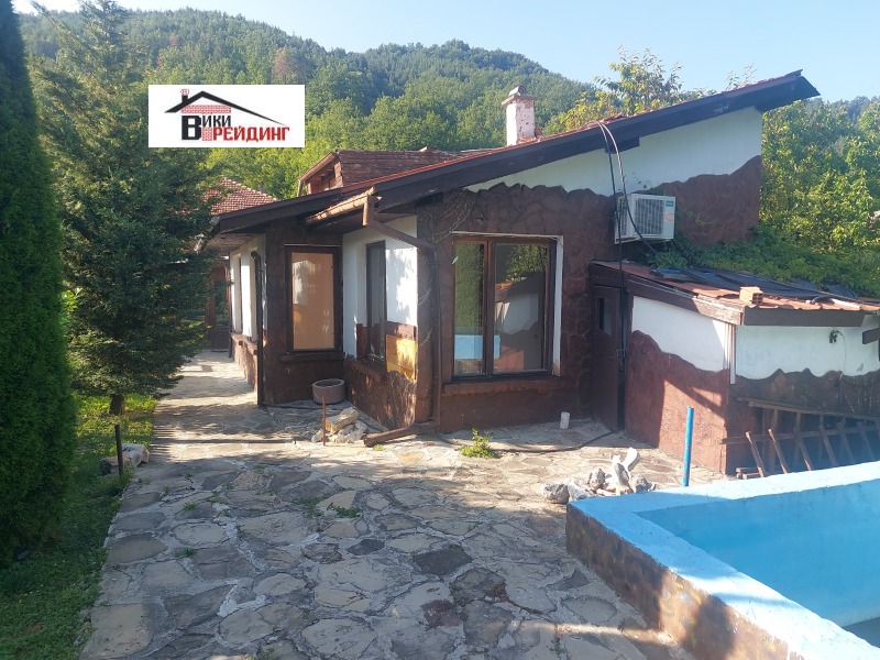 Продава КЪЩА в област Ловеч, с. Бели Осъм - 160 кв.м / 79 000 € » 154 510.57 лв., ВИКИ ТРЕЙДИНГ 2004 ЕООД