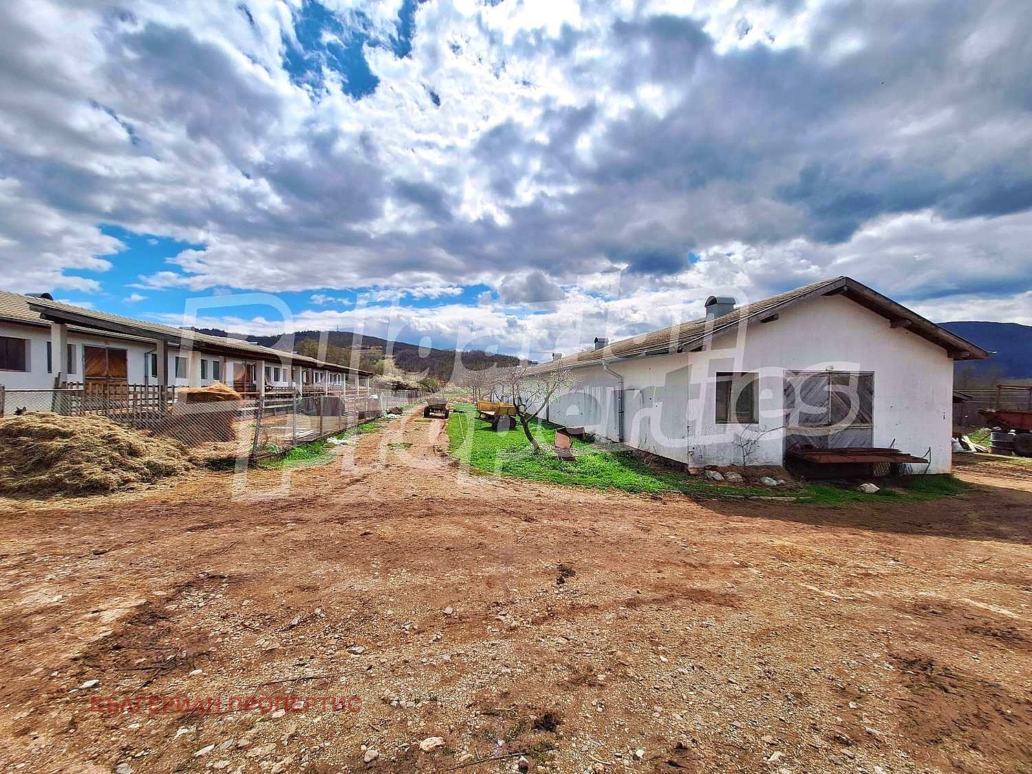 Продава ФЕРМА | Imot.bg — изображение 12