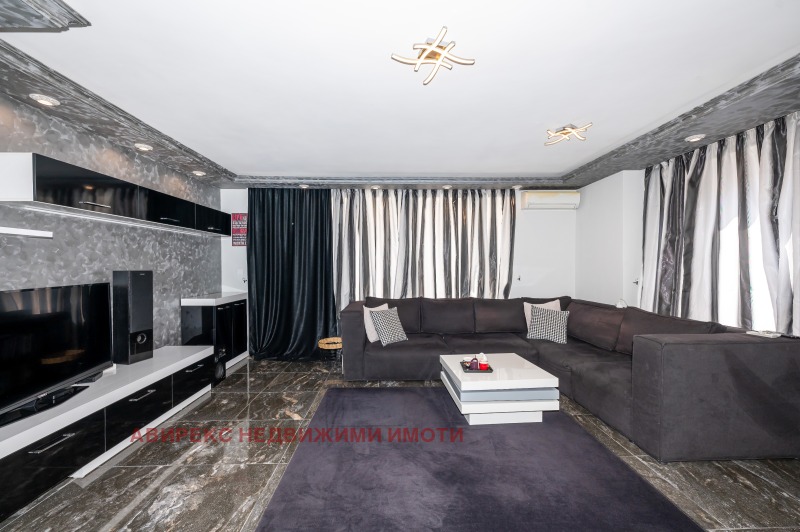 Продава  2-стаен град Пловдив , Южен , 134 кв.м | 62641676