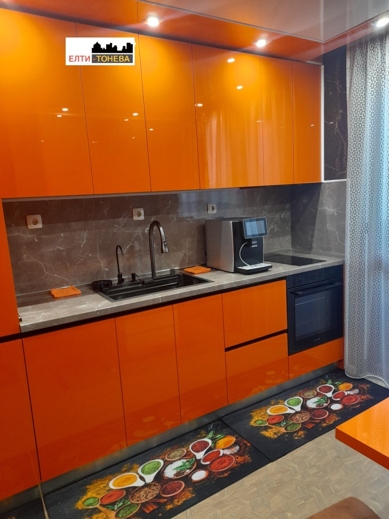 For Sale  3 bedroom Stara Zagora , Tsentar , 80 sq.m | 51199559