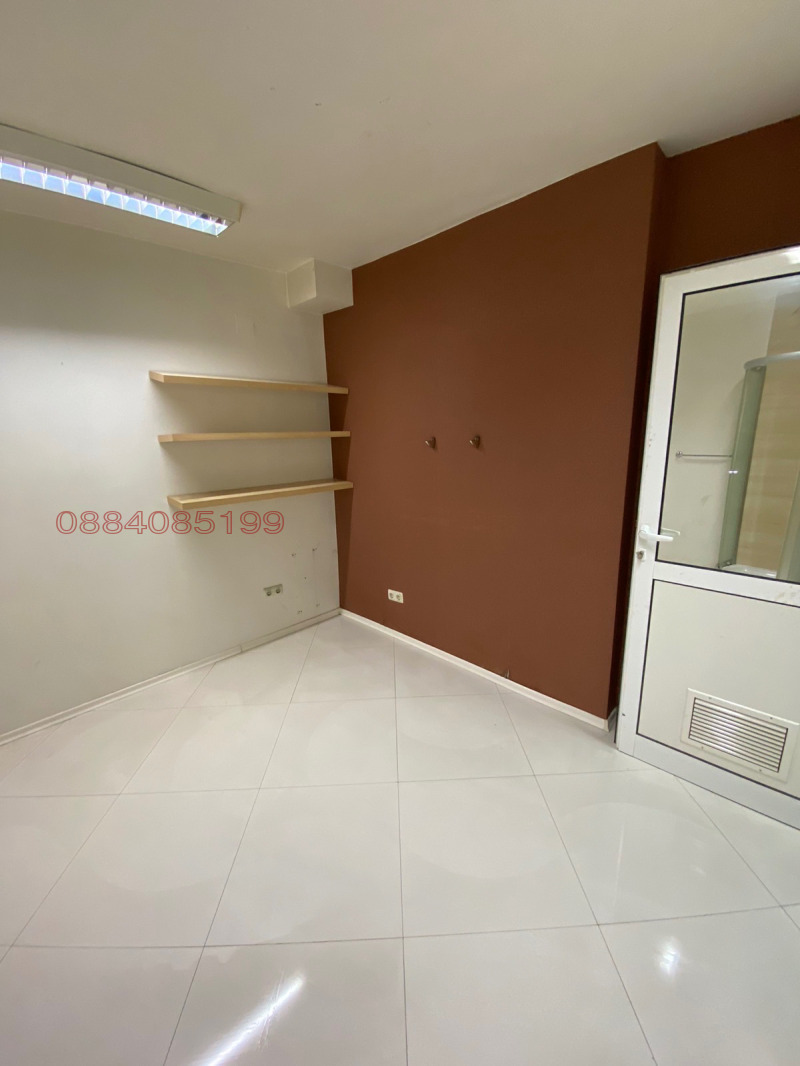 In vendita  Negozio Sofia , Reduta , 95 mq | 68087311 - Immagine [3]