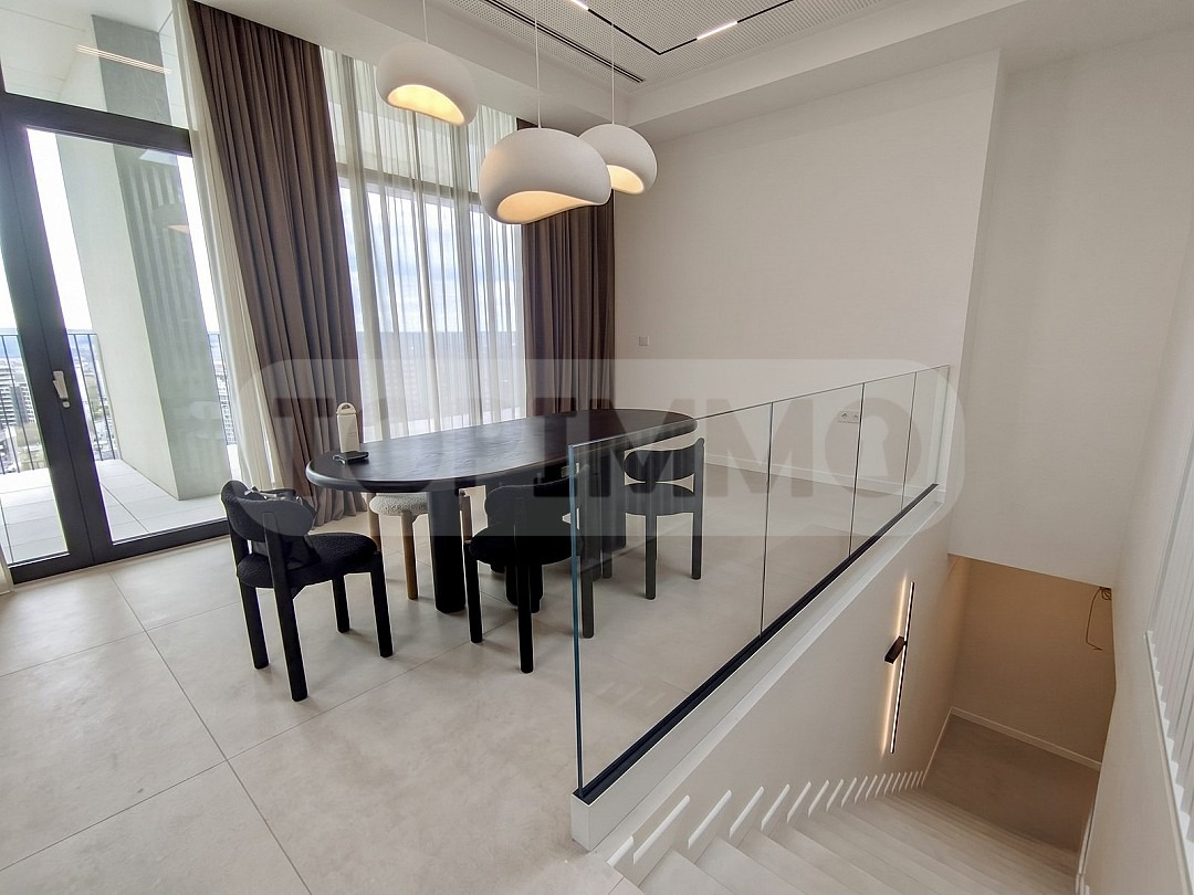 Продава МНОГОСТАЕН, гр. Варна, Чайка, снимка 2 - Апартаменти - 55101012