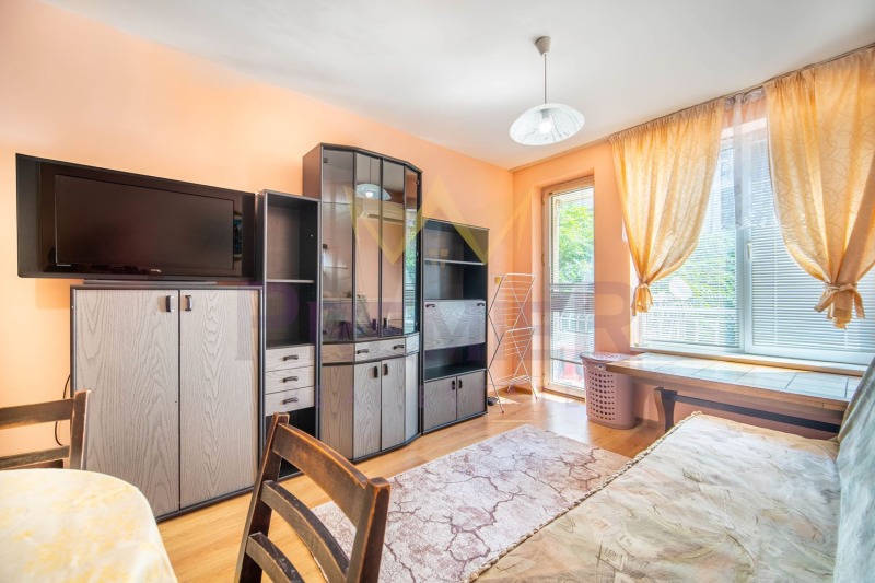Продава  2-стаен град Варна , Окръжна болница-Генерали , 65 кв.м | 17385798 - изображение [2]