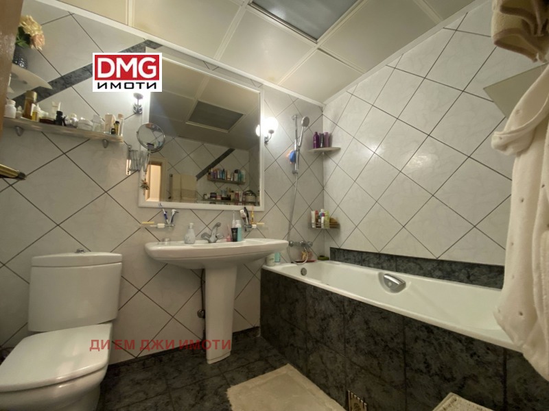 De vânzare  2 dormitoare Sofia , Dârvenița , 131 mp | 70242812 - imagine [11]