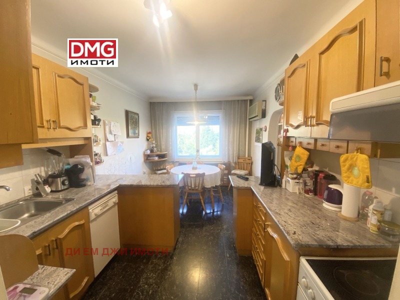 De vânzare  2 dormitoare Sofia , Dârvenița , 131 mp | 70242812 - imagine [3]