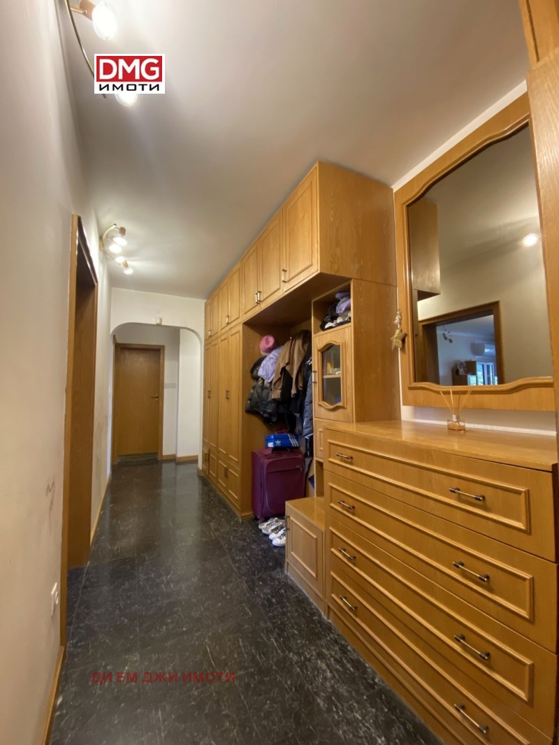 De vânzare  2 dormitoare Sofia , Dârvenița , 131 mp | 70242812 - imagine [5]