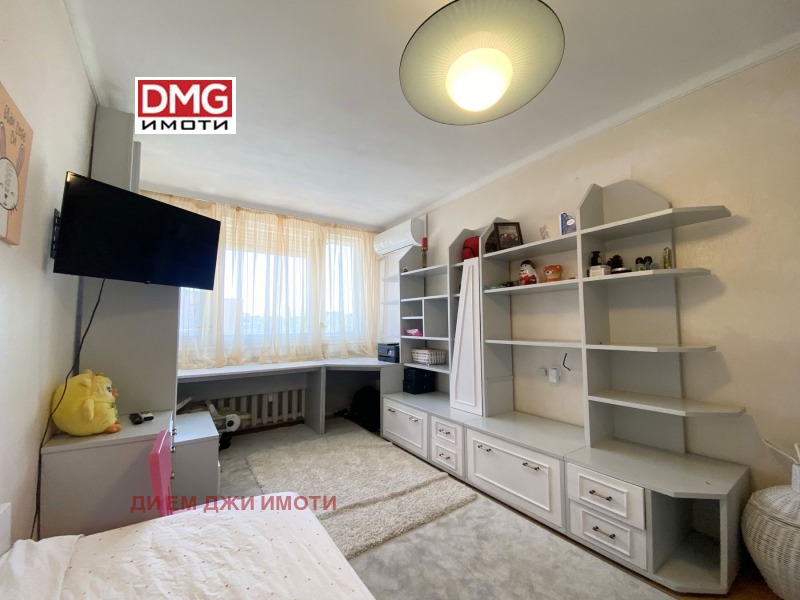 De vânzare  2 dormitoare Sofia , Dârvenița , 131 mp | 70242812 - imagine [8]