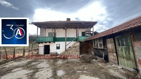 Продажба на имоти в с. Катунец, област Ловеч - изображение 1 