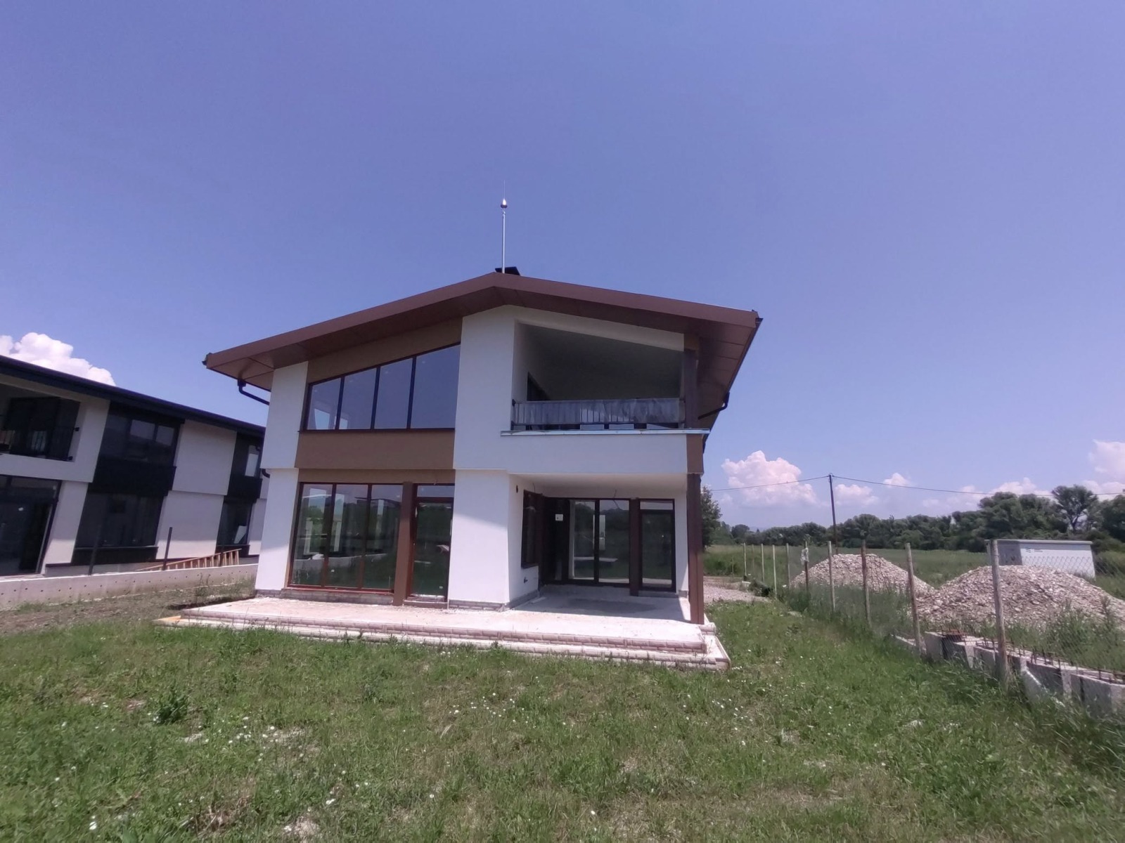 Продава КЪЩА, гр. Божурище, област София област, снимка 2 - Къщи - 53832362