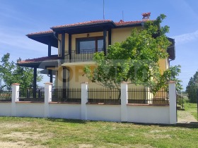 Hus Tsarisjino, region Dobrich 1