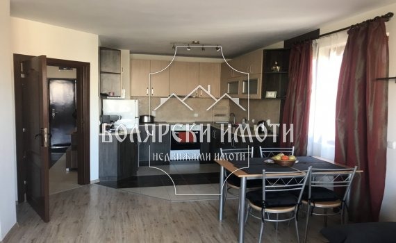 Продава 2-СТАЕН, гр. Велико Търново, Център, снимка 1 - Aпартаменти - 46923922