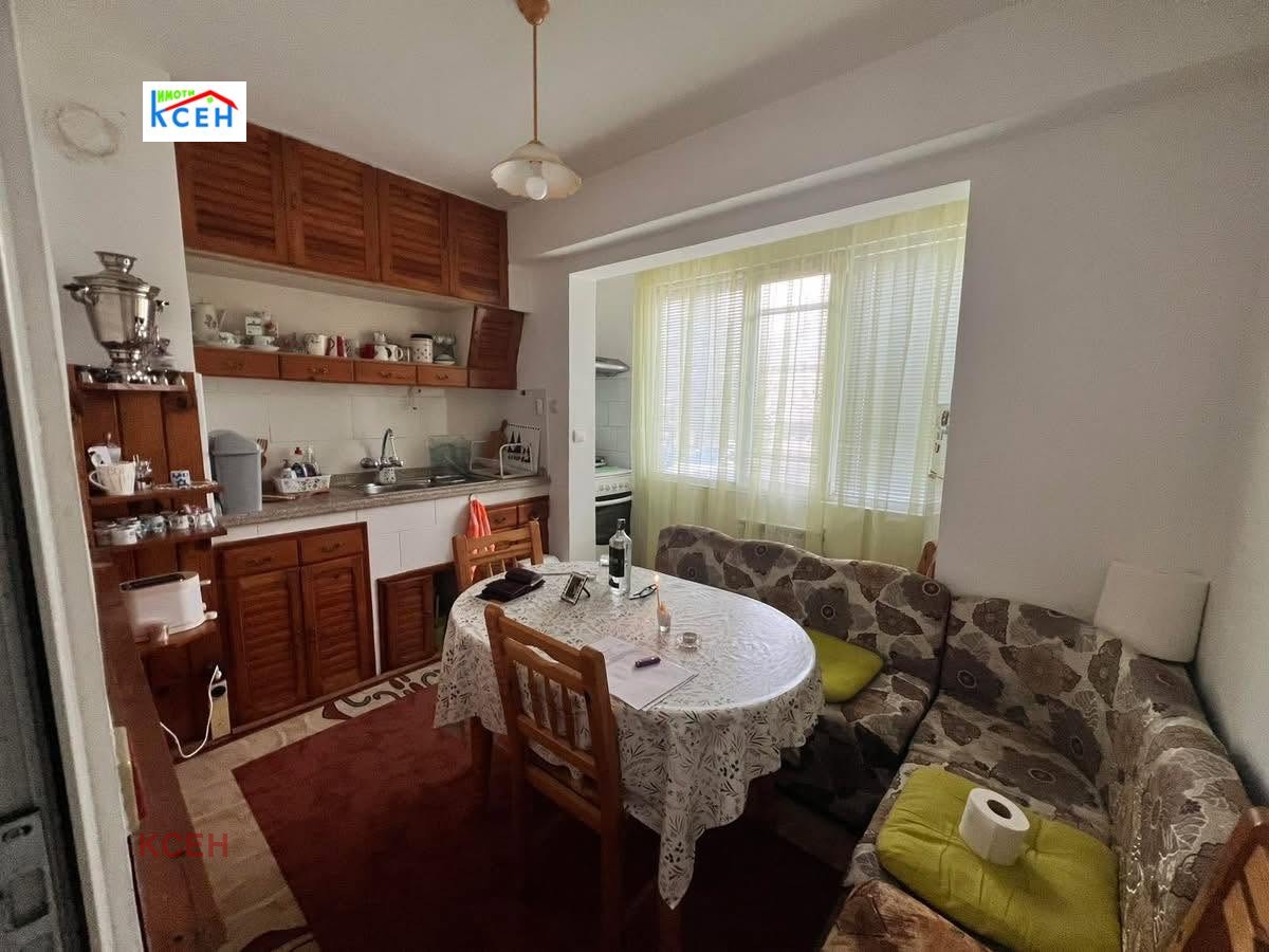 Продава 2-СТАЕН, гр. Търговище, Запад 2, снимка 4 - Апартаменти - 54882144