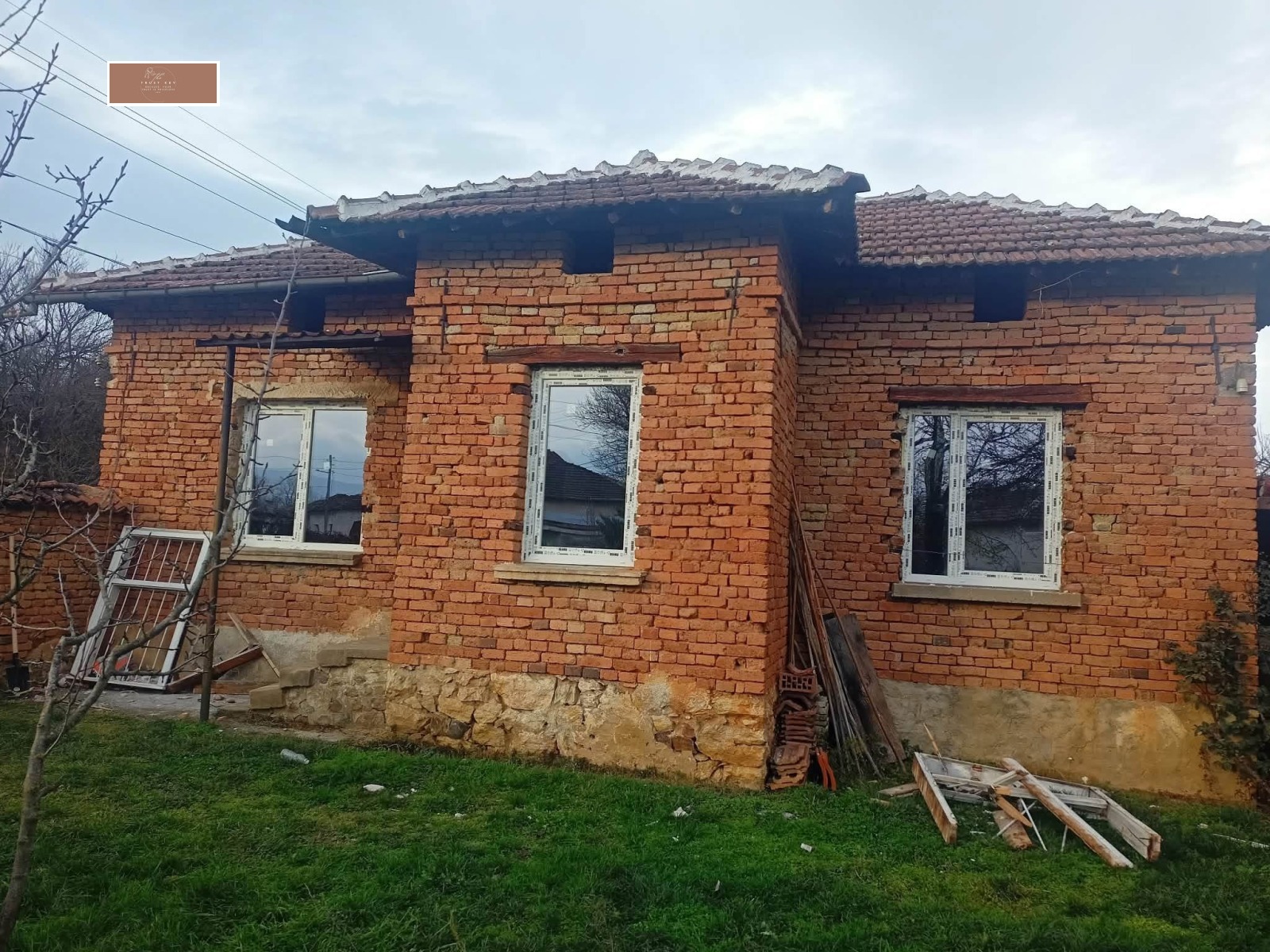 Продава КЪЩА, с. Новачене, област София област