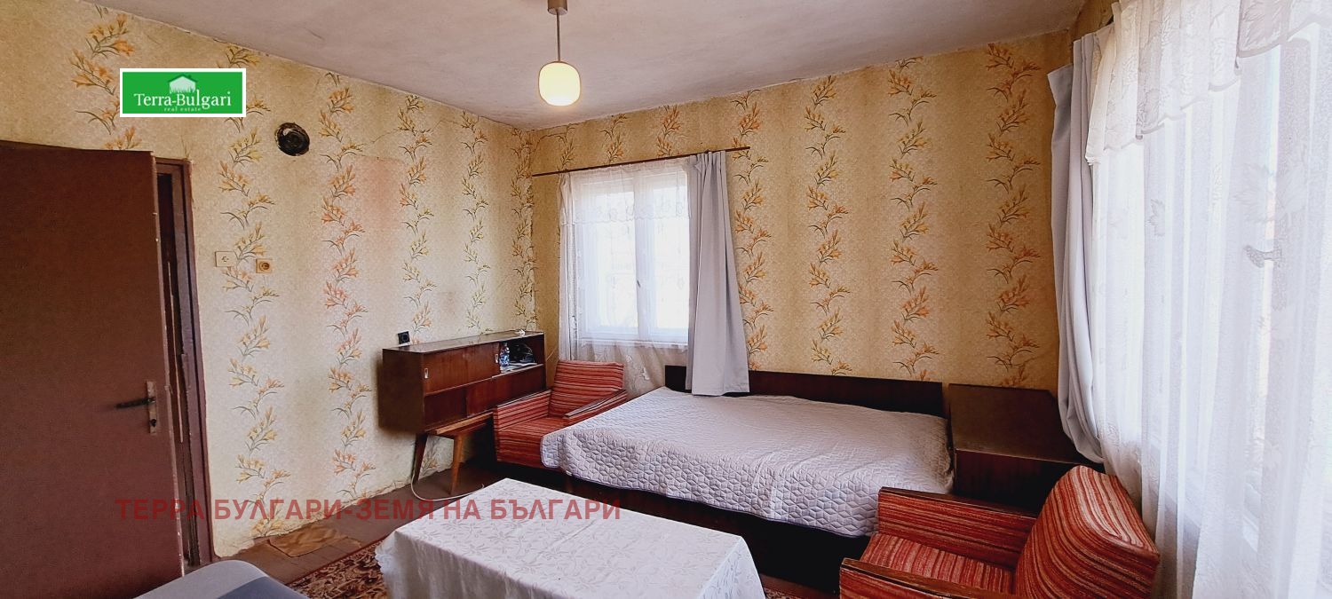 Продава КЪЩА, гр. Перник, Център, снимка 2 - Къщи - 53953679