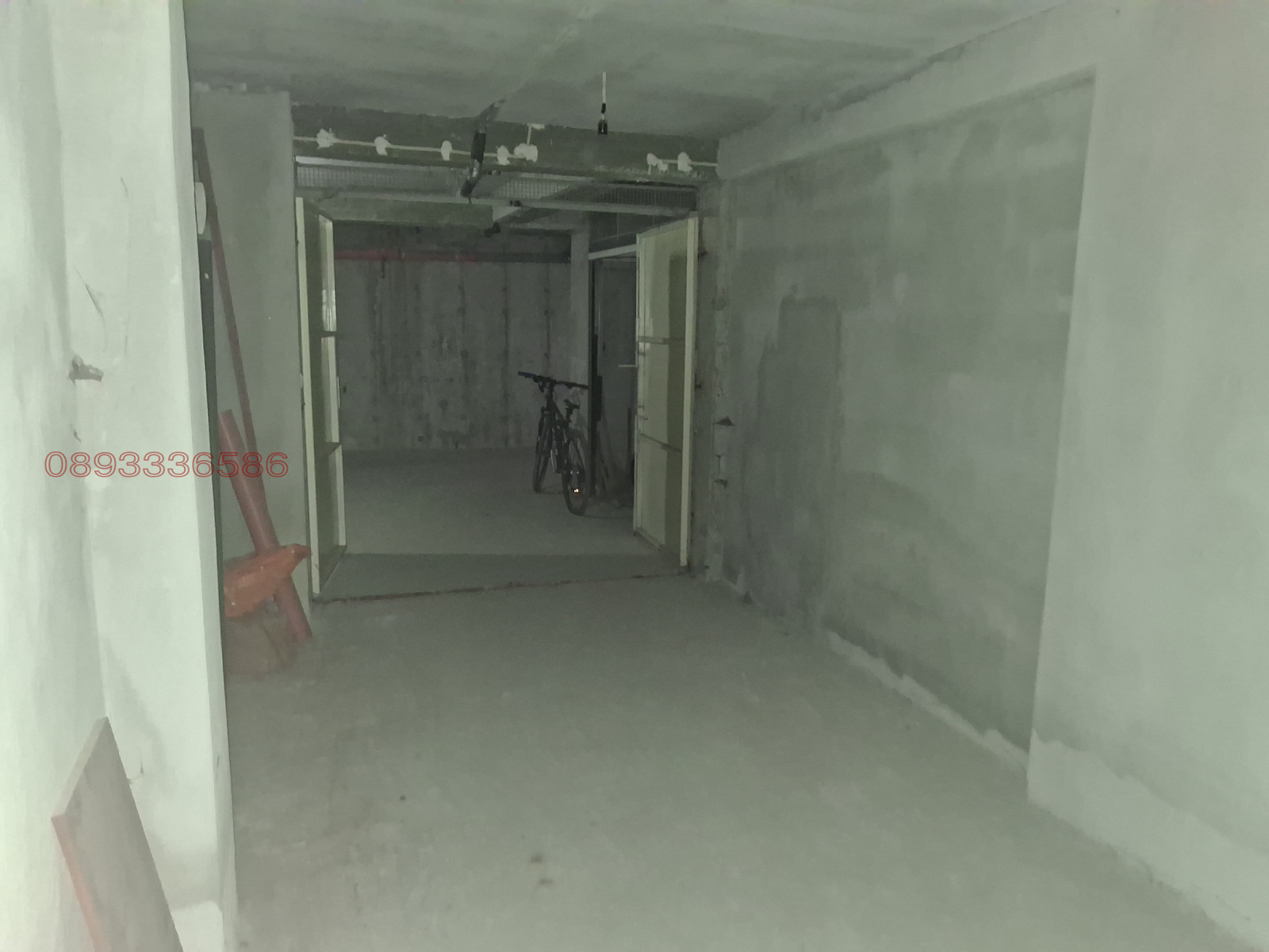 Продава ГАРАЖ, ПАРКОМЯСТО, гр. Русе, Център, снимка 3 - Гаражи и паркоместа - 54373736