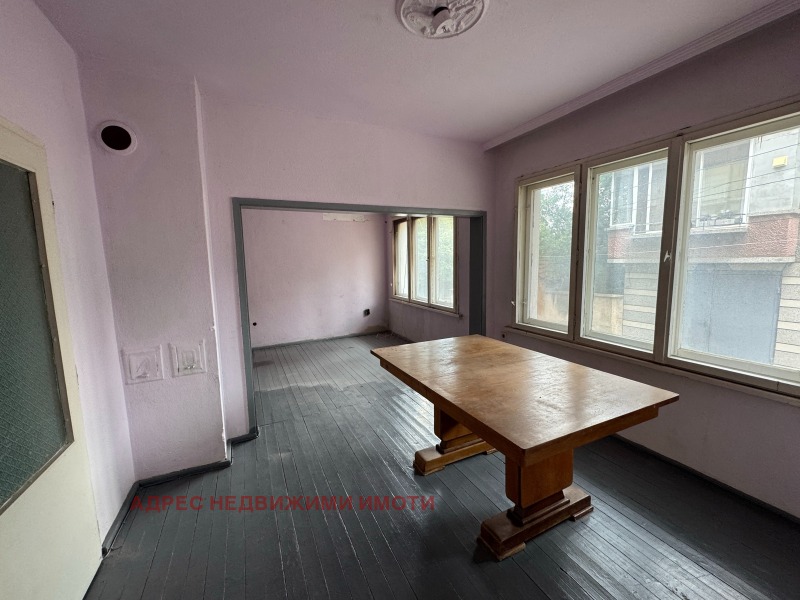 In vendita  2 camere da letto Stara Zagora , Aiazmoto , 148 mq | 78082854