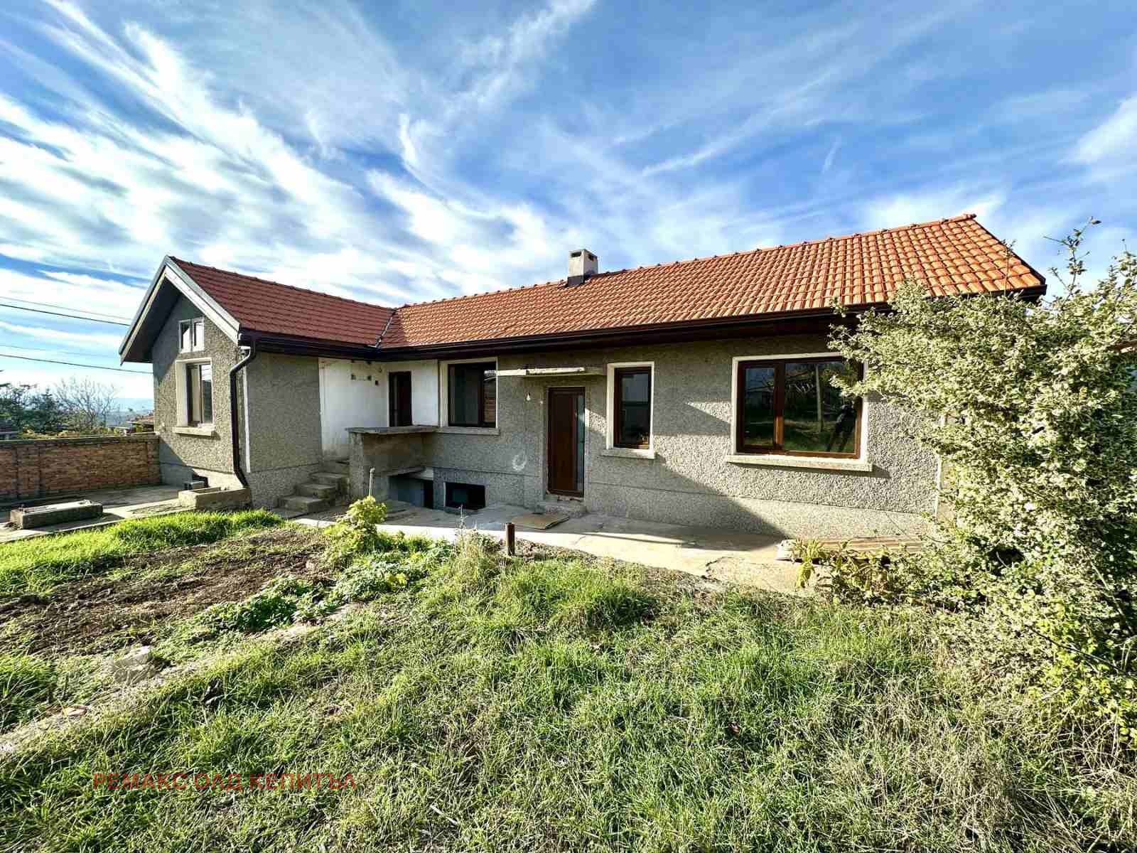 Продава КЪЩА, с. Беляковец, област Велико Търново, снимка 2 - Къщи - 52443090