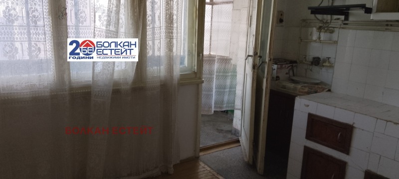 Продава 2-СТАЕН, гр. Велико Търново, Център, снимка 2 - Апартаменти - 52625129