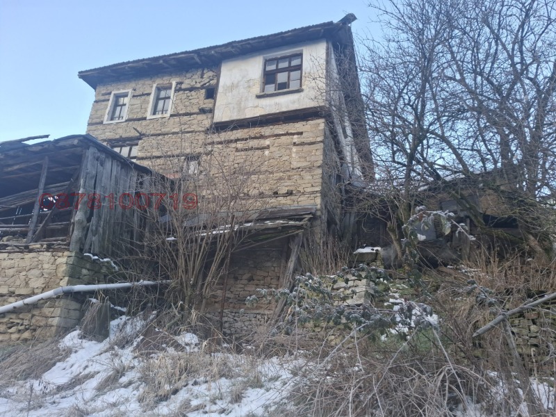 Продава КЪЩА в област Смолян, с. Момчиловци - 231 кв.м / 30 000 € » 58 674.90 лв.