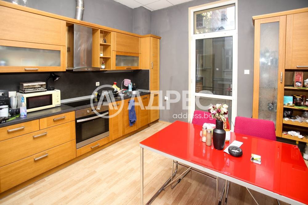 Продава МНОГОСТАЕН, гр. София, Център, снимка 4 - Апартаменти - 53780883