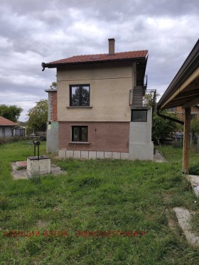 Hus Selyanin, region Sofia 5