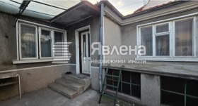КЪЩА, 100 m2