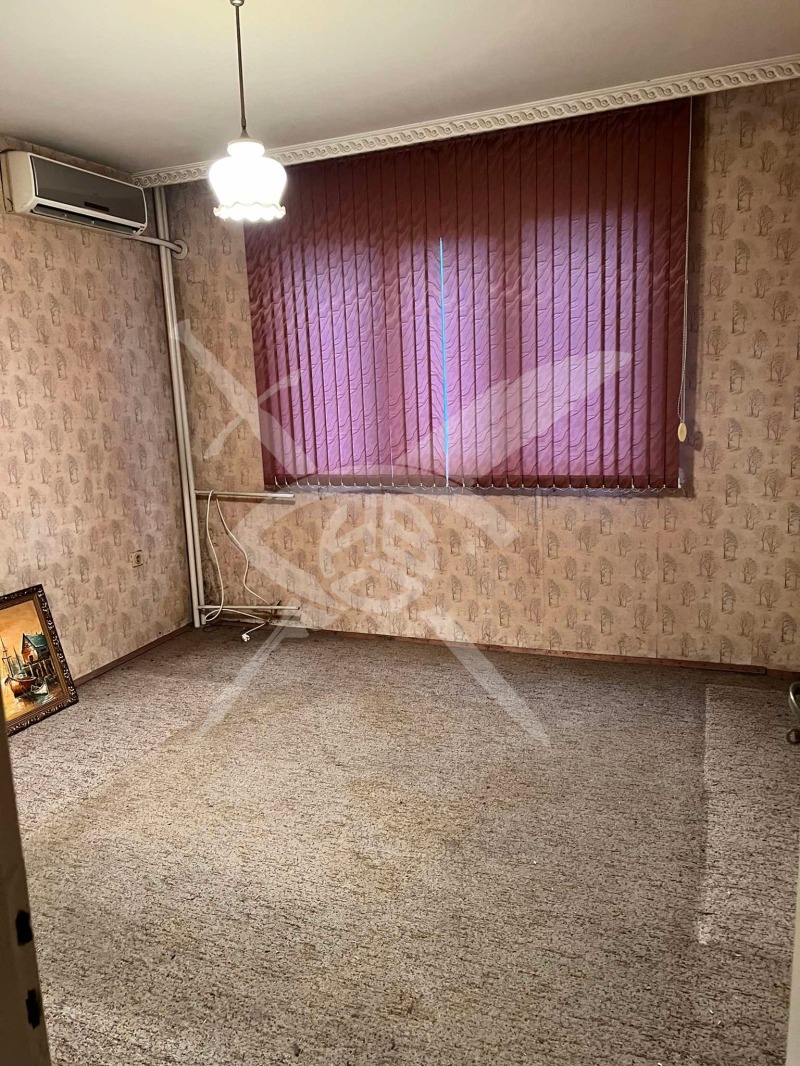 Продава  3-стаен град Варна , Автогара , 100 кв.м | 99004547