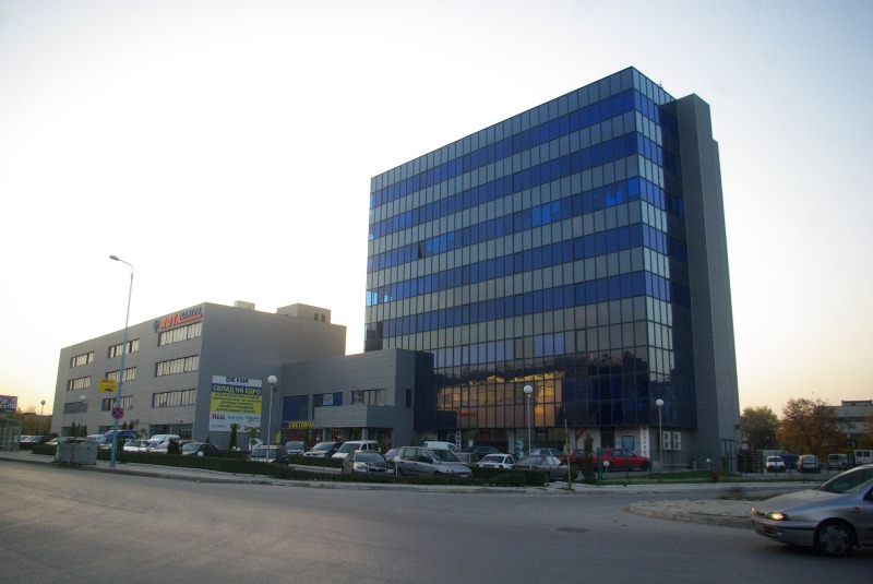Продава СКЛАД, гр. Пловдив, Индустриална зона - Север, снимка 1 - Складове - 46061347