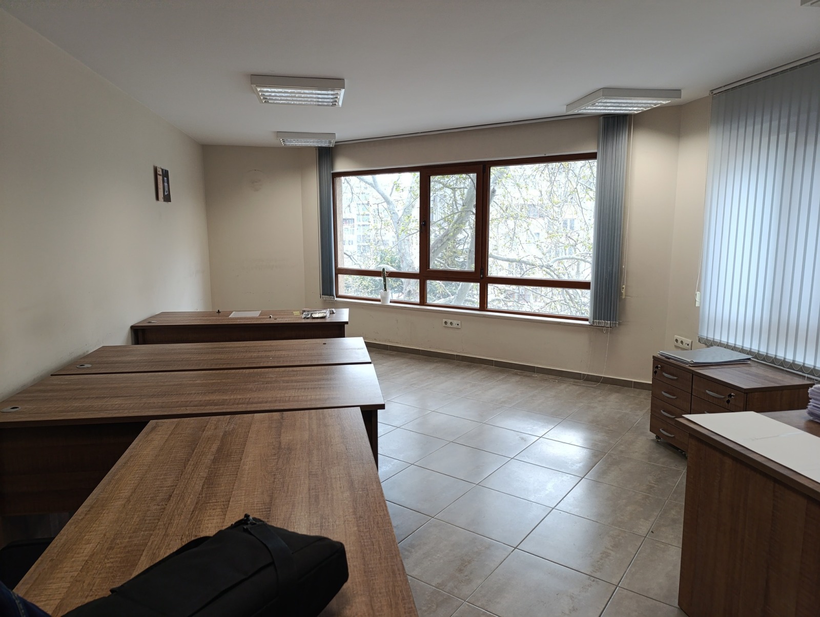 Продава ОФИС, гр. Варна, Завод Дружба, снимка 3 - Офиси - 53775776