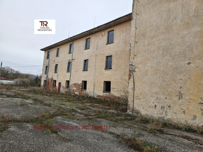 Продава БИЗНЕС ИМОТ, с. Стефаново, област Перник, снимка 2 - Други - 49641810