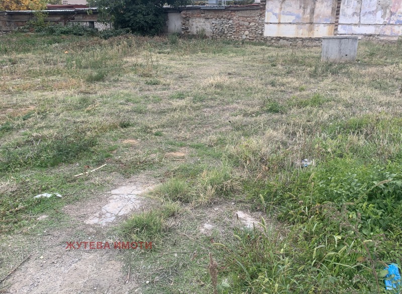 Продава ПАРЦЕЛ в област Пловдив, гр. Карлово - 550 кв.м / 148 000 € » 289 462.84 лв., ЖУТЕВА ИМОТИ