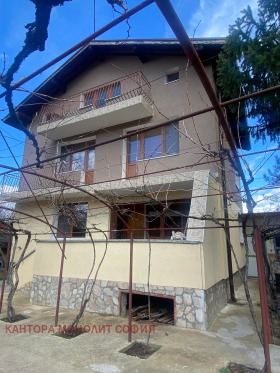 Продажба на имоти в с. Априлово, област София - изображение 2 