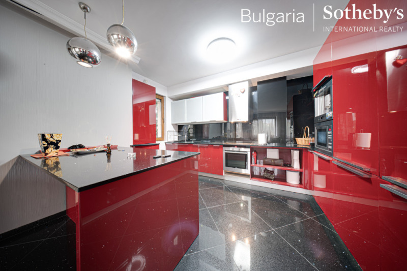 Продава МНОГОСТАЕН, гр. София, Бъкстон, снимка 3 - Апартаменти - 52164060