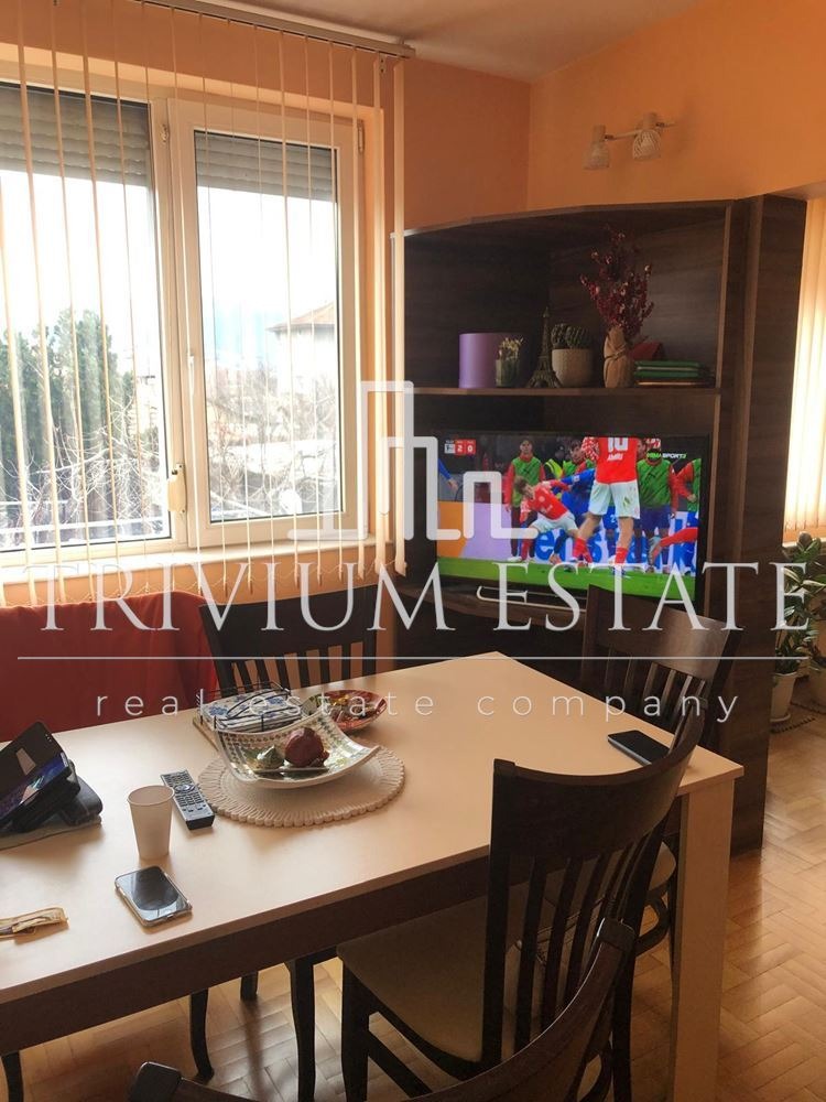 Продава ЕТАЖ ОТ КЪЩА, гр. Пловдив, Прослав, снимка 9 - Етаж от къща - 55120456