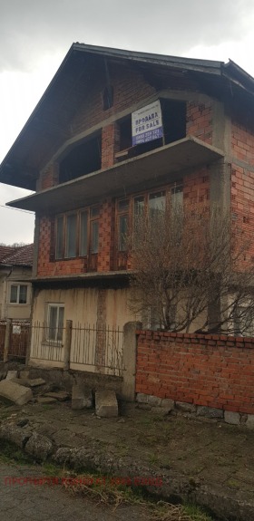 Продажба на имоти в с. Радуил, област София - изображение 4 