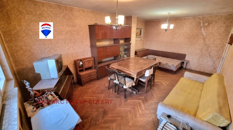 Продава 3-СТАЕН, гр. Русе, Широк център, снимка 2 - Aпартаменти - 48101921