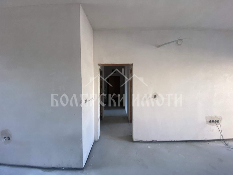 Продава 3-СТАЕН, гр. Велико Търново, Бузлуджа, снимка 2 - Апартаменти - 52234566