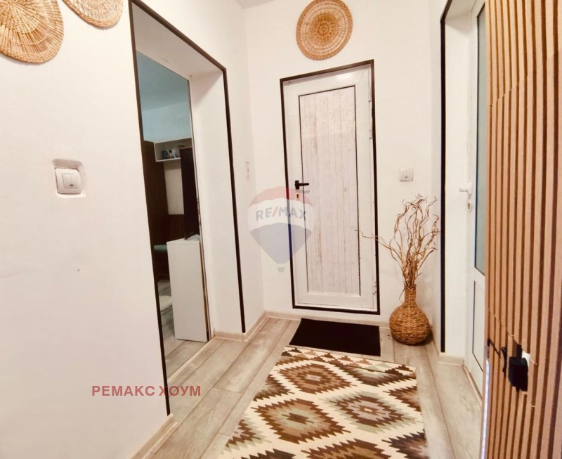 Продава КЪЩА, гр. Варна, Колхозен пазар, снимка 10 - Къщи - 52452181