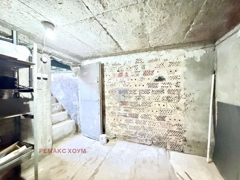 Продава КЪЩА, гр. Варна, Колхозен пазар, снимка 16 - Къщи - 52452181