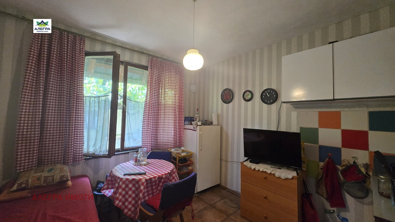 Продава КЪЩА, с. Дебръщица, област Пазарджик, снимка 2 - Къщи - 55012320