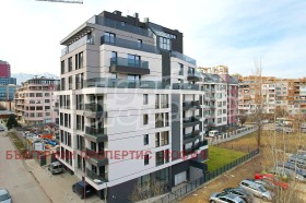 2 slaapkamers Poligona, Sofia