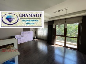 4-стаен град Русе, Център